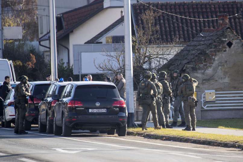 streljanje, orožja-partizanov, policija