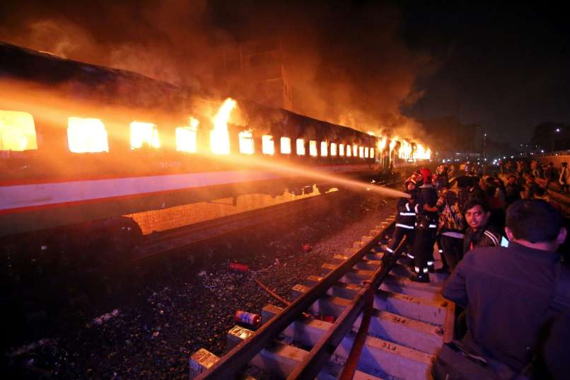 bangladeš-train-fire