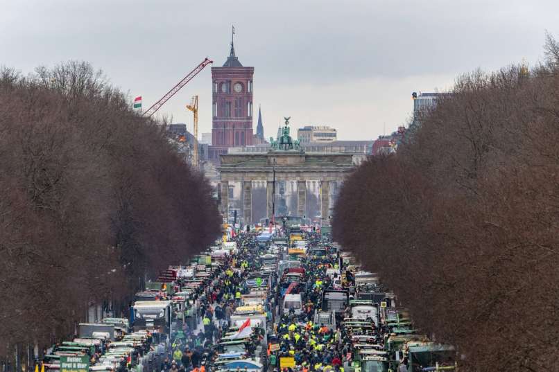 kmeti, berlin, protest