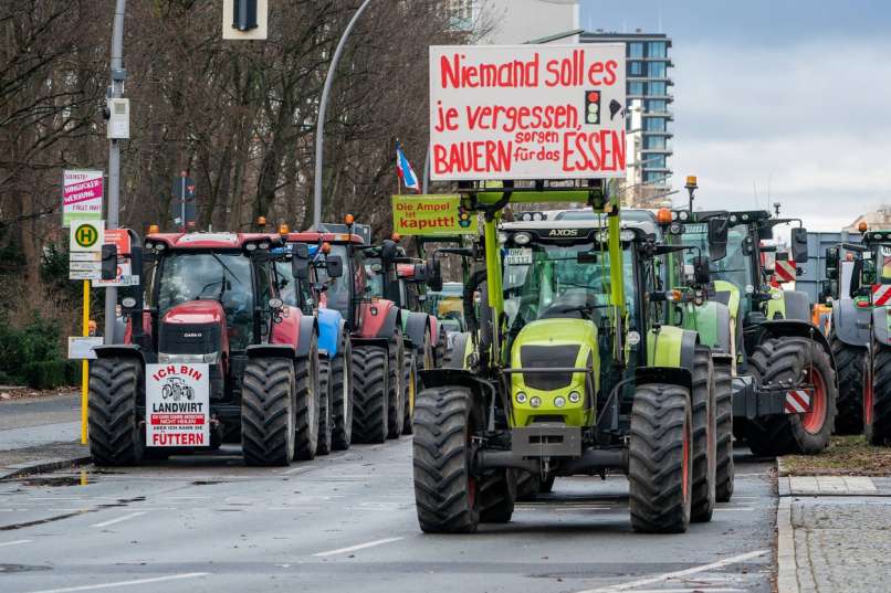 kmeti, berlin, protest