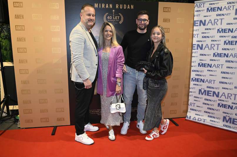 Miki Vlahovič, Petra Vlahovič, Tia Vlahovič, Gašper