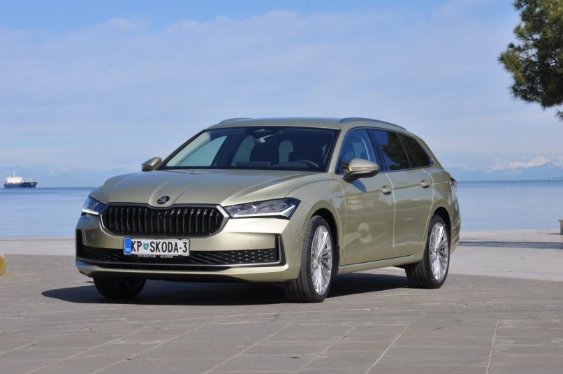 škoda-superb-2024