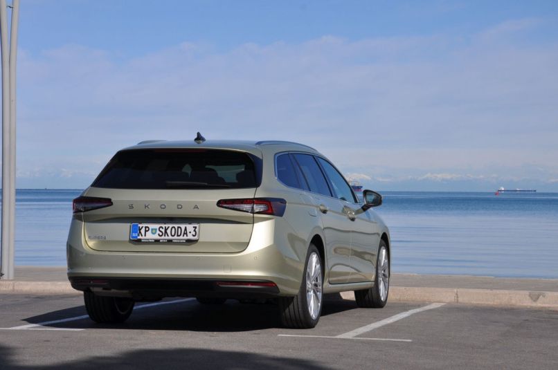 škoda-superb-2024