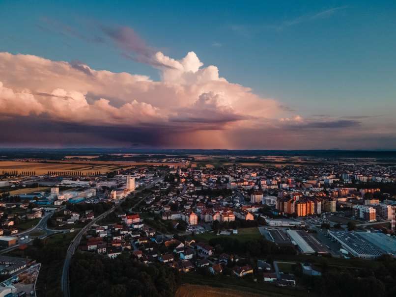 simbolična, vreme, dron, nevihta, oblačno, murska-sobota, podnebje, dež