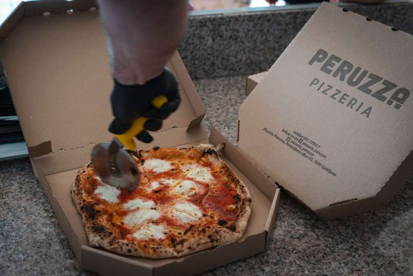 špizza, naj-picerija-slovenije-2024, naj-picerija, spizza, naj-picerija-slovenije