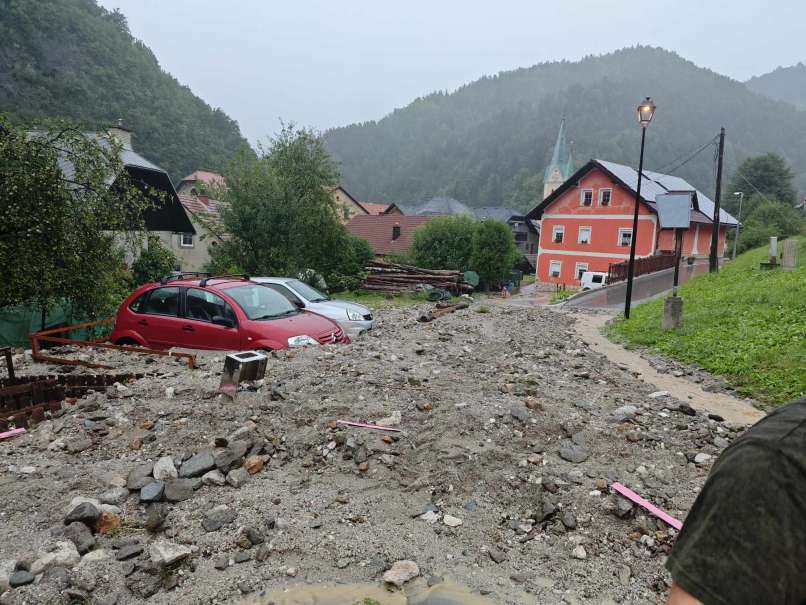 Posledice neurja v Črni