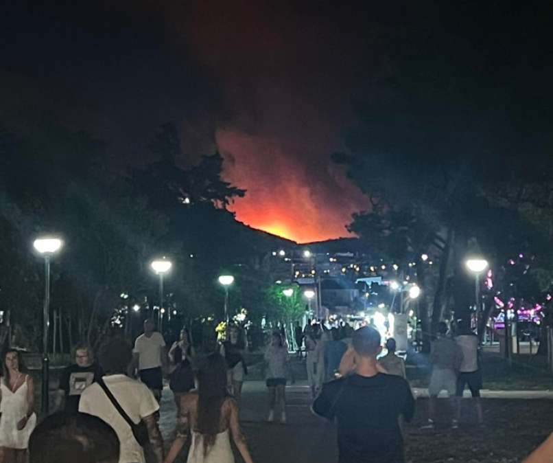 požar, makarska, Tučepi