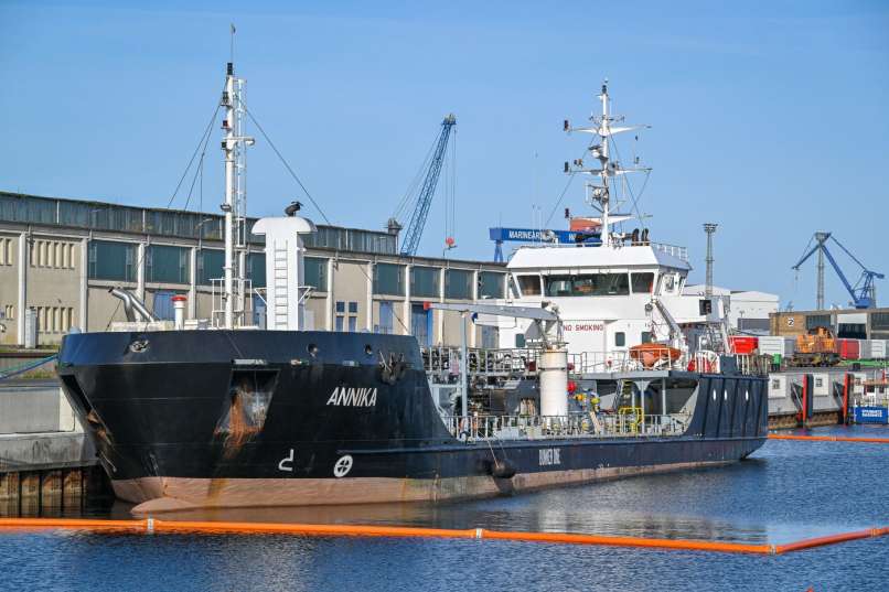 tanker, annika