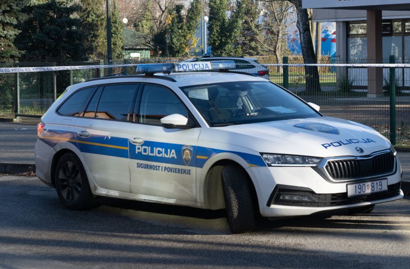 hrvaška policija, osnovna šola prečko