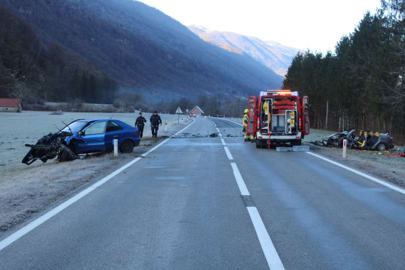 Posledice prometne nesreče na Tolminskem