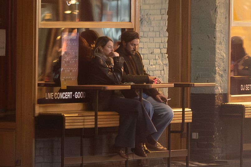 shailene woodley, lucas bravo