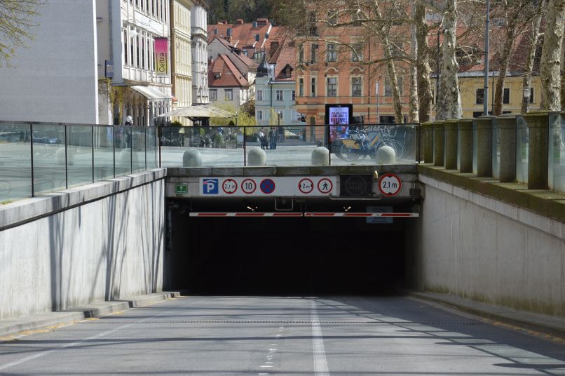 parkirišča, garažna-hiša, kongresni trg