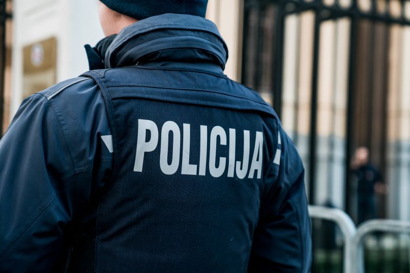 policija