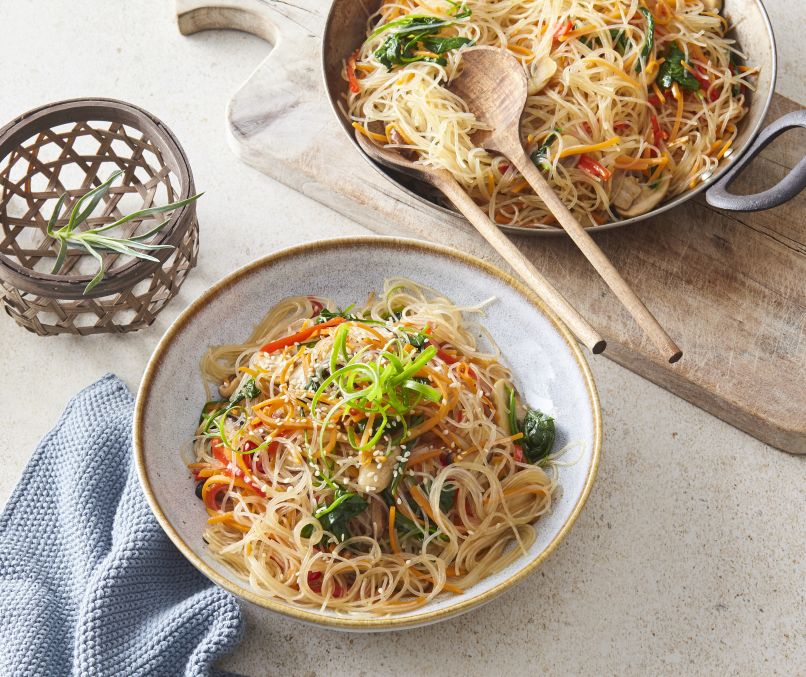 Korejski ocvrti rezanci (japchae)