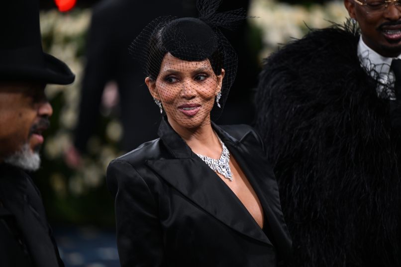 halle-berry