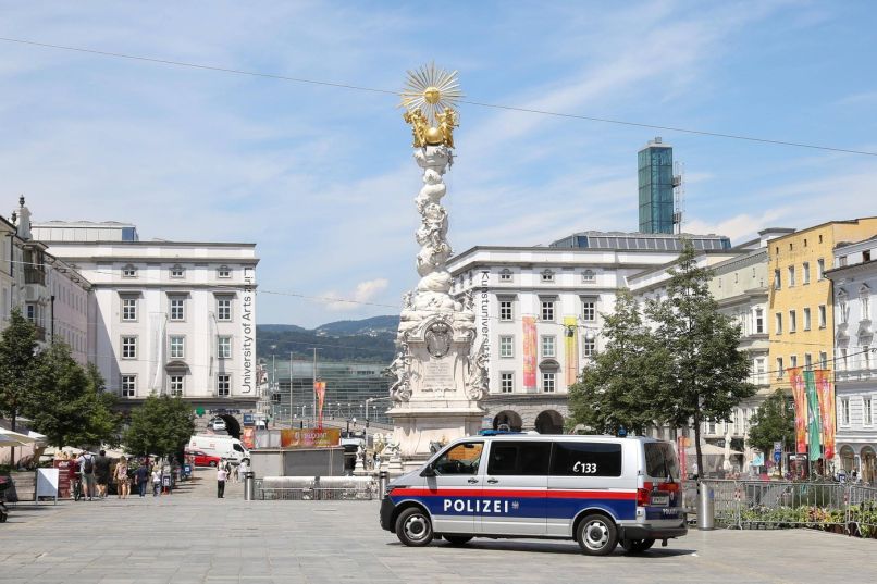 linz, avstrijska policija