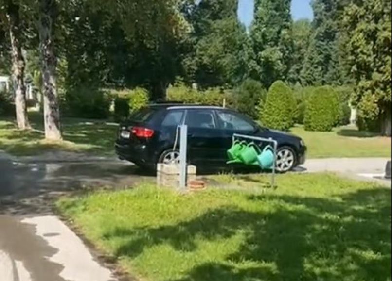 pokopališče, pranje avta, celovec
