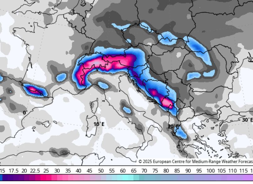 ecmwf-aifs-ensemble-avg-europe_wide-total_snow_10to1_cm-3877600