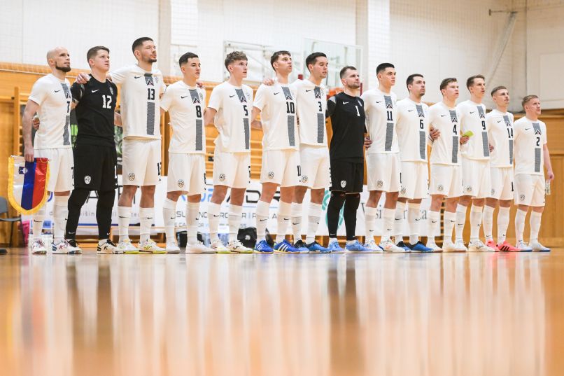 863-2-slovenija futsal ubodna