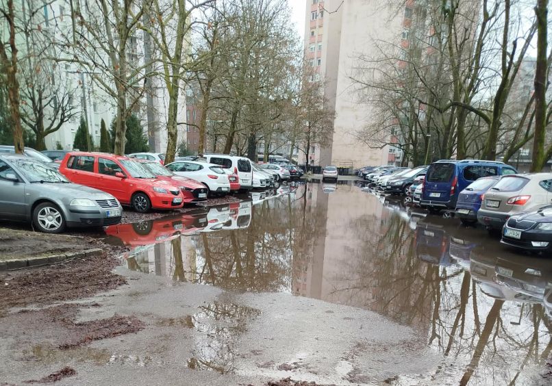 poplavljeno-parkirisce, gotska-ulica