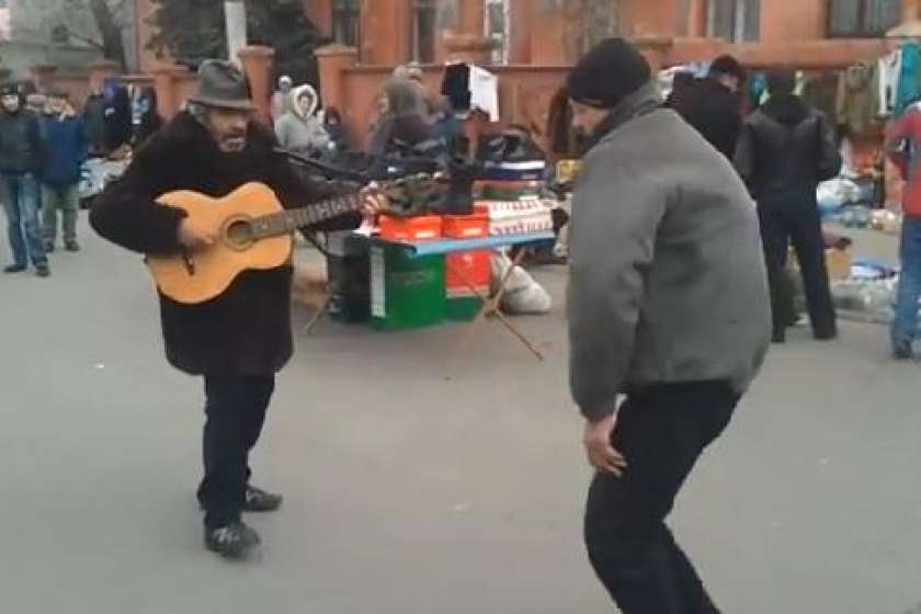 VIDEO: Etno brakedance