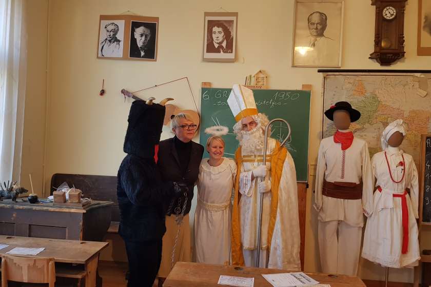 FOTO: Miklavž na OŠ Brihtna glava