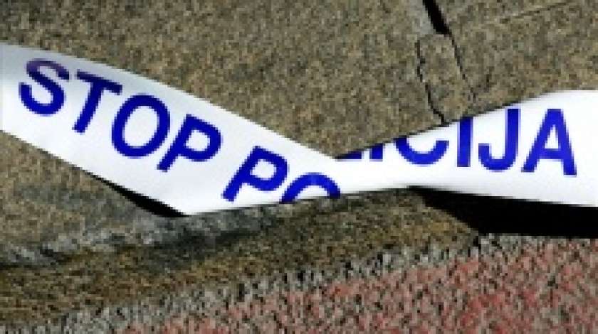 Policisti preiskujejo sumljivo smrt 77-letnega moškega z območja Grosuplja