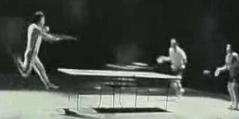 VIDEO: Bruce Lee ping-pong