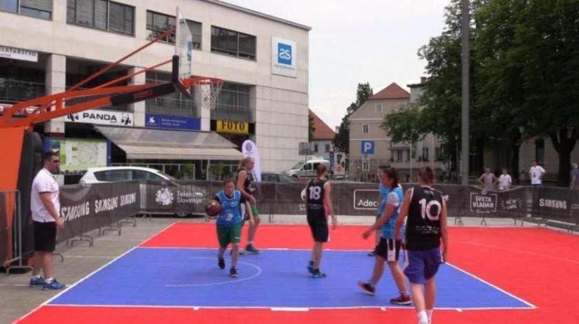 Novomeščanke presenetile na turnirju Samsung košarke 3x3