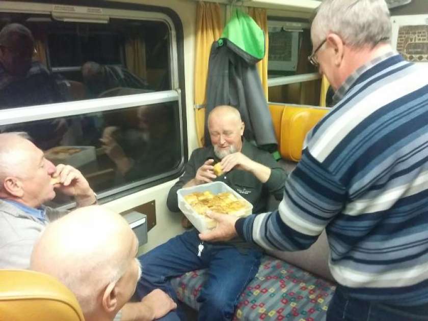 FOTO: Na vlaku dišalo po domačih dobrotah