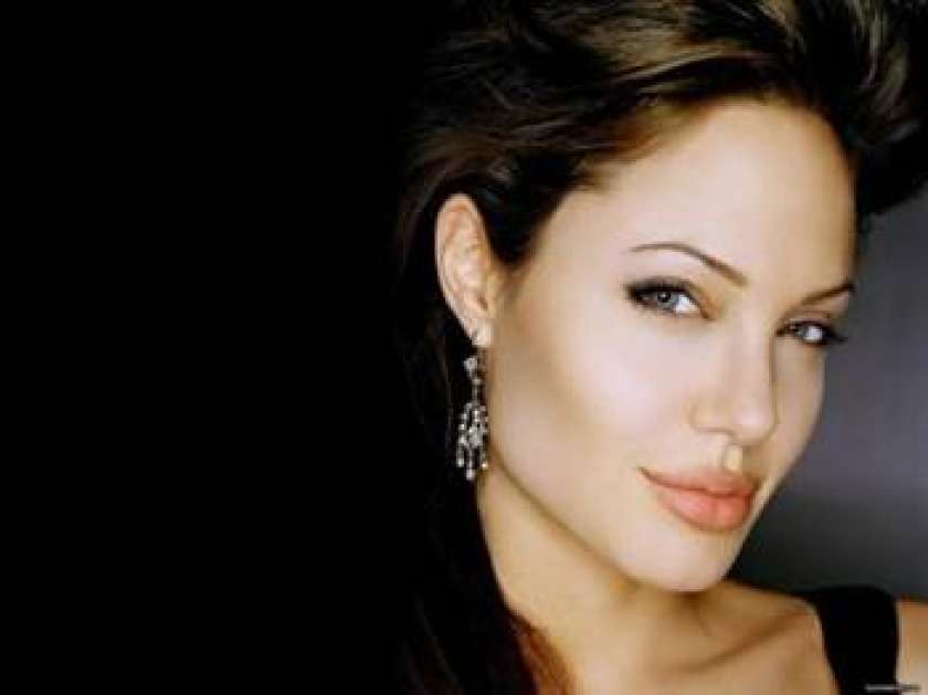 Angelina Jolie gostujoča profesorica