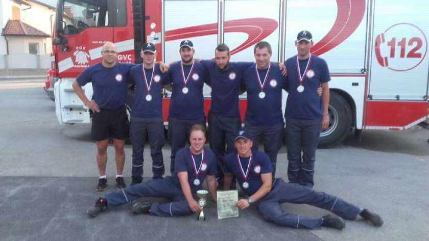 FOTO: Ribniški gasilci  uspešni v Postojni 