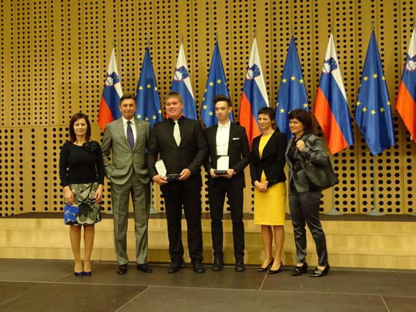 Foto: Na sprejemu pri predsedniku Pahorju kar 10 dijakov ŠC Nm
