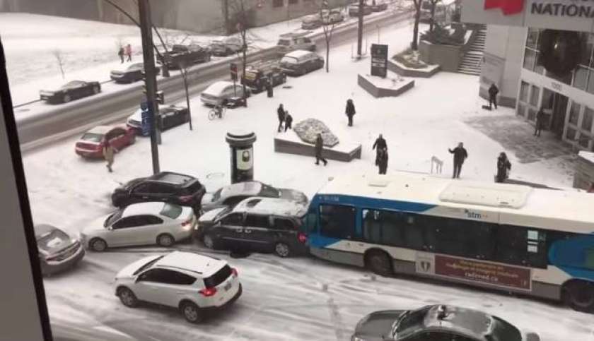 VIDEO: Montreal v prvem snegu in poledici