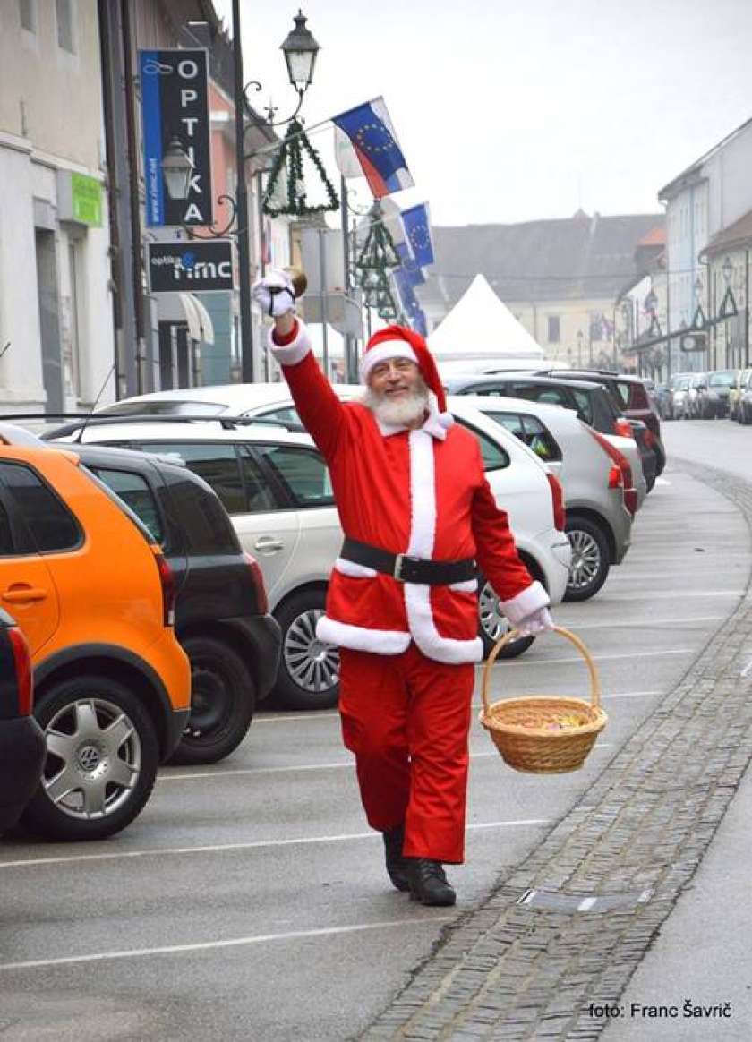 FOTO: V Brežicah so v objektiv ujeli božička
