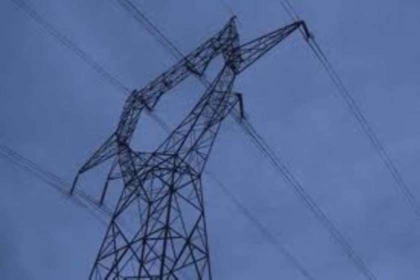V občini Trebnje je bilo brez elektrike 2536 odjemalcev