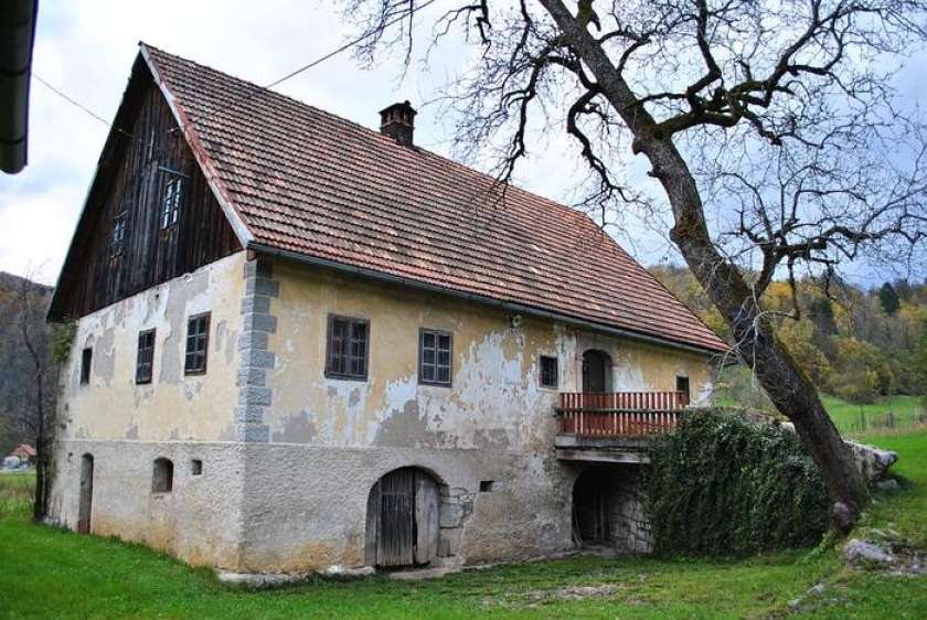 Tradicionalno stavbarstvo Bele krajine