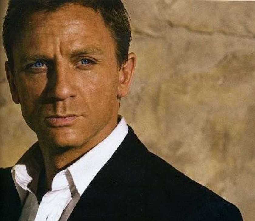 Potrjeno: Daniel Craig bo James Bond