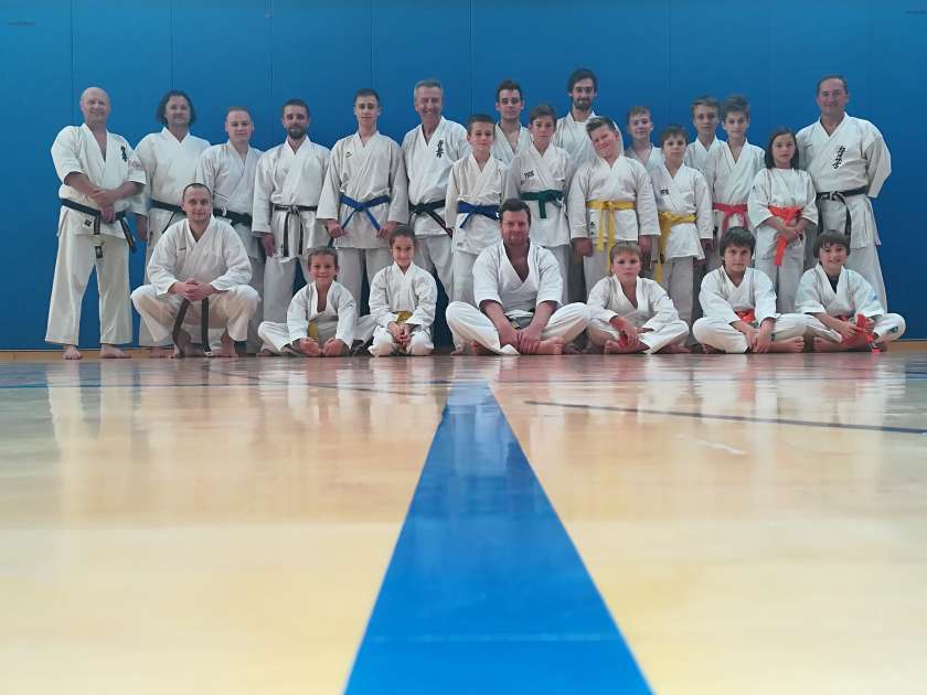 Uspešno leto za sevniški karate in kickboxing