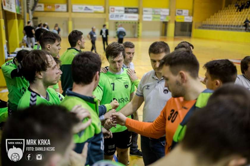 FOTO: Krkaši v Ribnici izgubili uvodno tekmo v ligi za prvaka