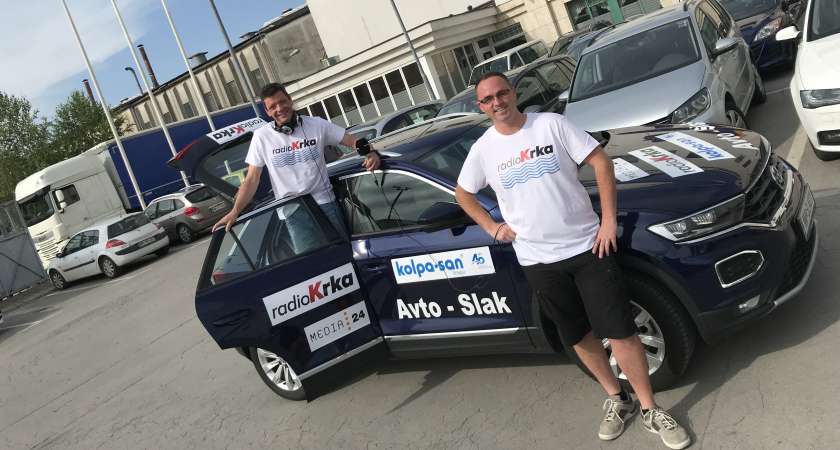 FOTO: Aleš in Uroš lovita kolesarje Po Sloveniji - prvi zmagovalec Consonni