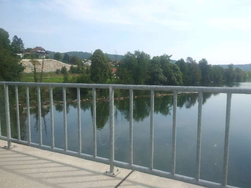 Prenova mosta prek Kolpe na Vinici čaka na meddržavni sporazum s Hrvaško