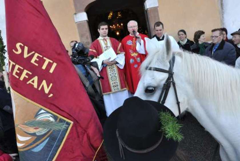 FOTO: Na god sv. Štefana po državi tradicionalni blagoslovi konj