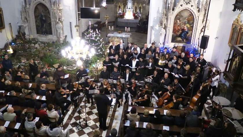 VIDEO&FOTO:  Božični koncert pri frančiškanih