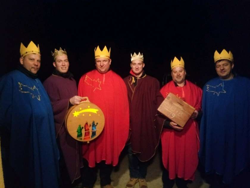 VIDEO&FOTO: Trije kralji obiskovali domove