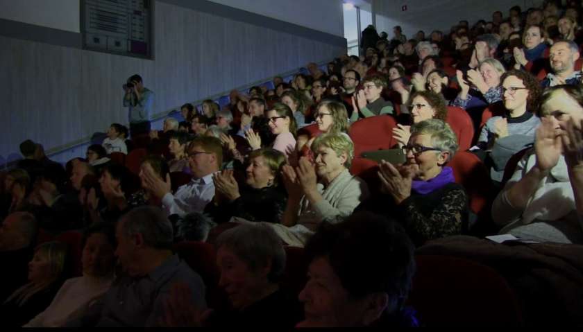 VIDEO&FOTO: V Straži so pripravili Ježkov večer "Prižgite luč, ljudje"