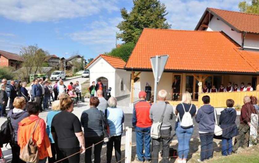 AVDIO: Krka ob enih -  Odprli zeliščarski center jugovzhodne Slovenije