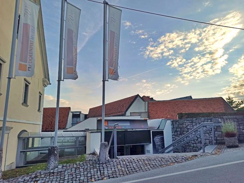 V Dolenjskem muzeju razstava o restavriranju kovinskih arheoloških najdb