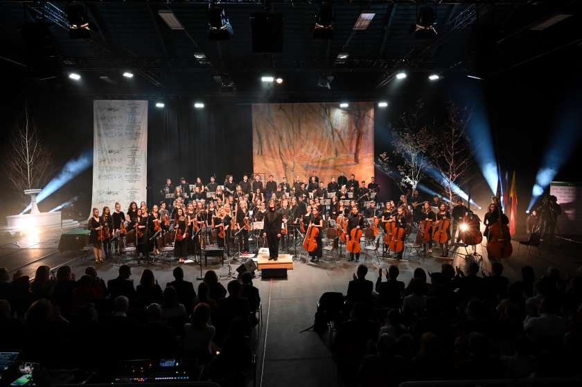 Koncert simfonikov ob občinskem prazniku v ŠD Marof
