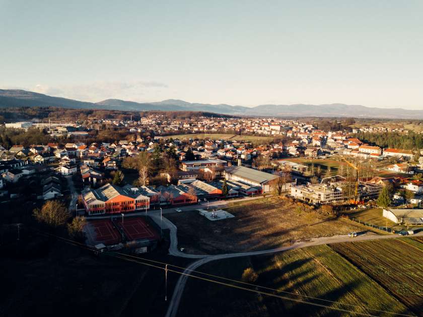 Občina Črnomelj uspešno pridobila sredstva za izgradnjo kolo parka pri Srednji šoli Črnomelj